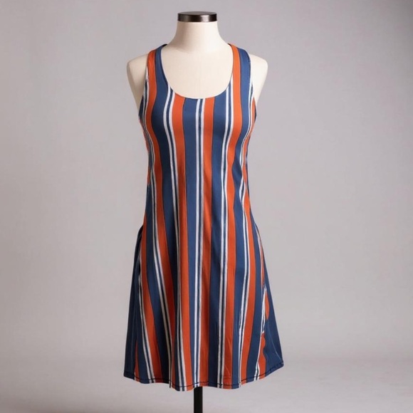 Krimson Klover Casual Dress Designed in Boulder Colorado l SIZE XS - Picture 2 of 3